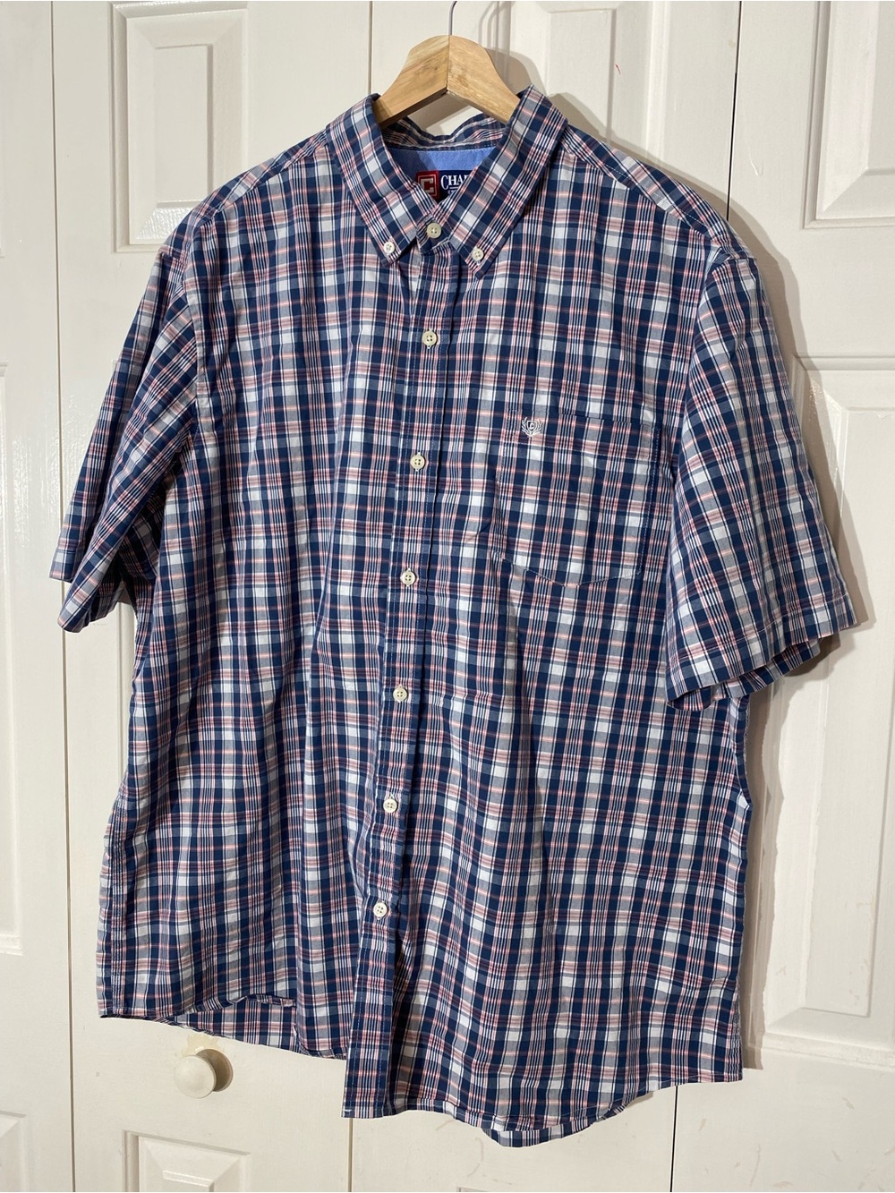 Chaps Men’s Navy, White & Pink Plaid Short-Sleeve Button-Down Shirt